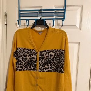 Women Sweater Gold with Leopard Print